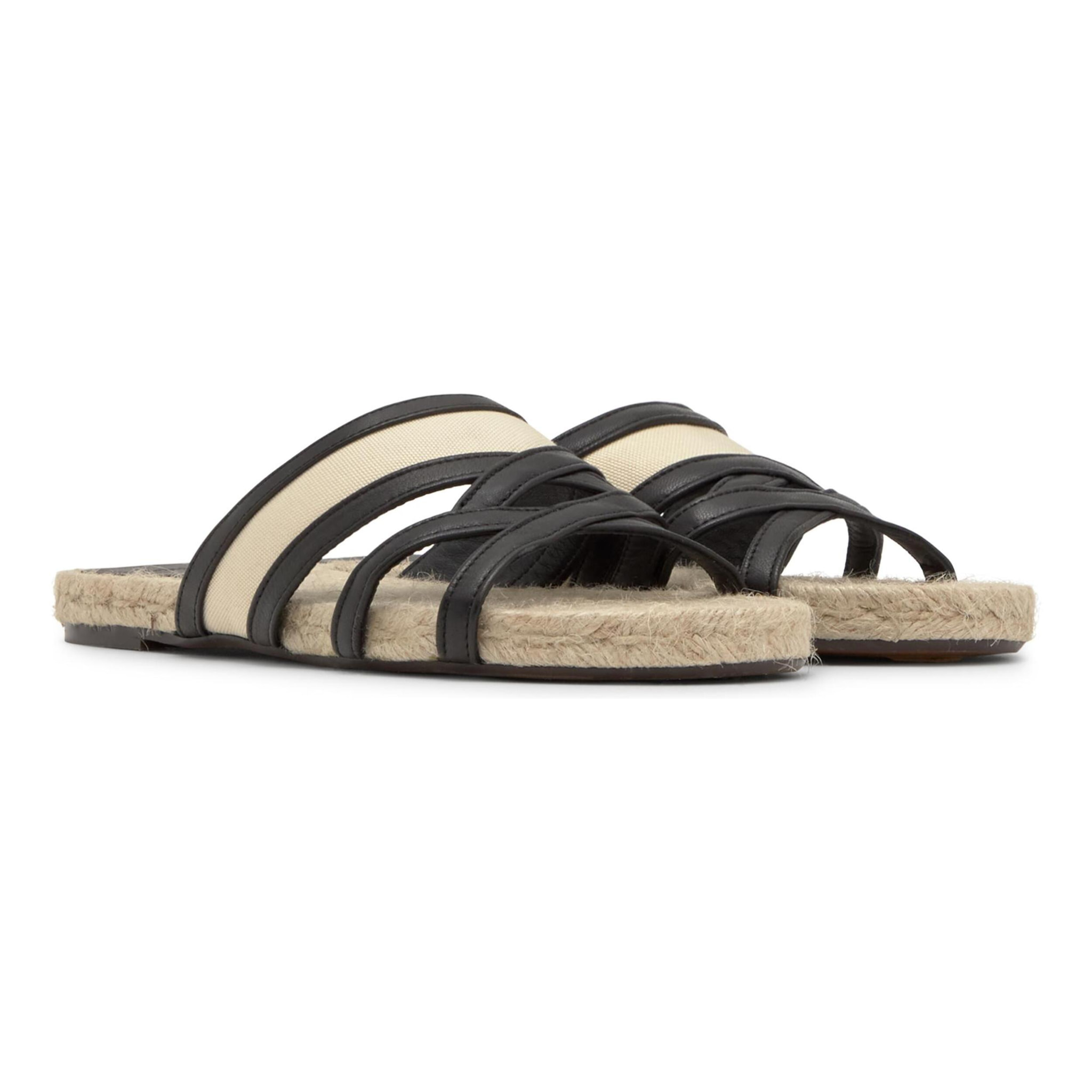 Sandalia plana slip-on Pires 2cm