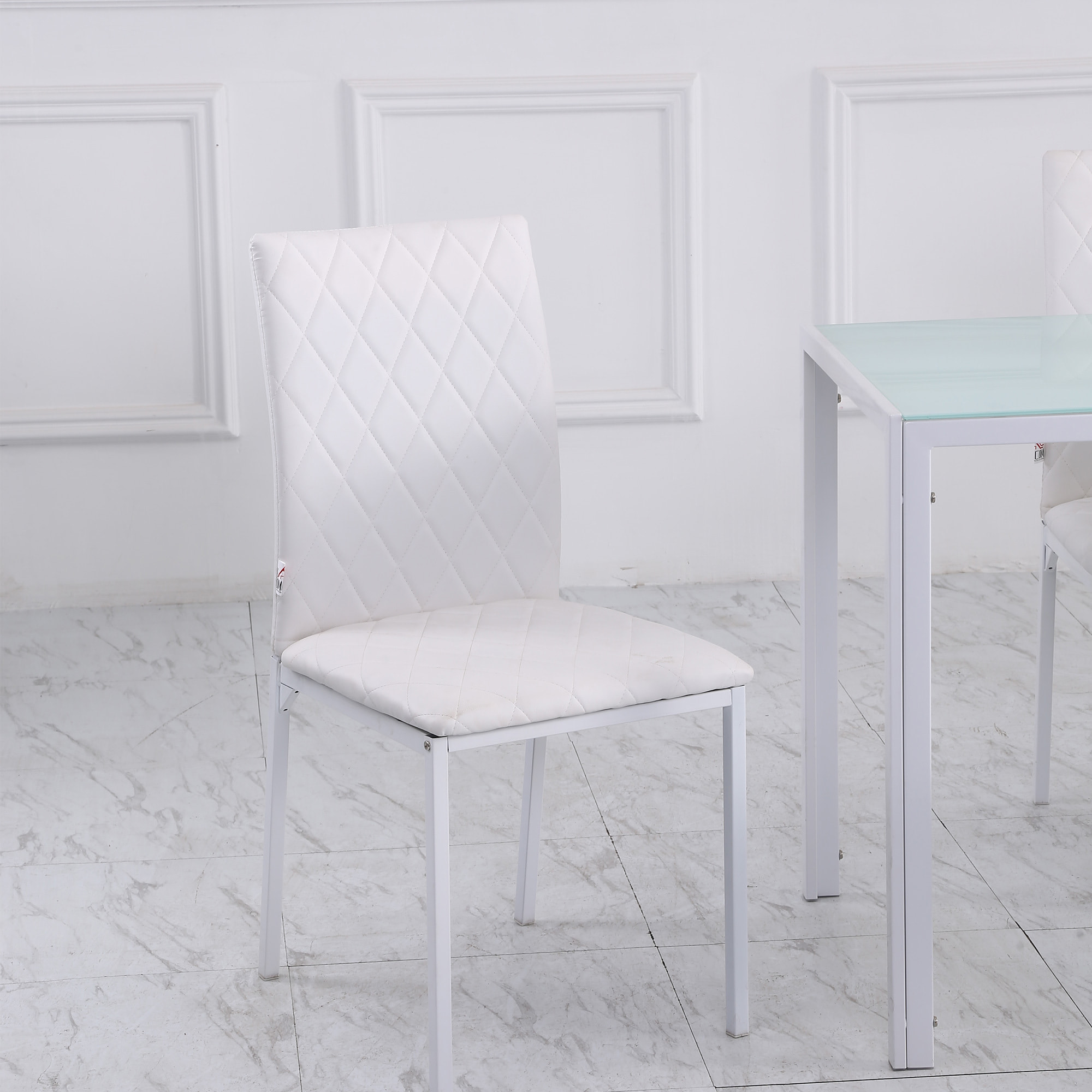 Lot de 4 chaises de salon design Chesterfield effet capitonné métal synthétique blanc