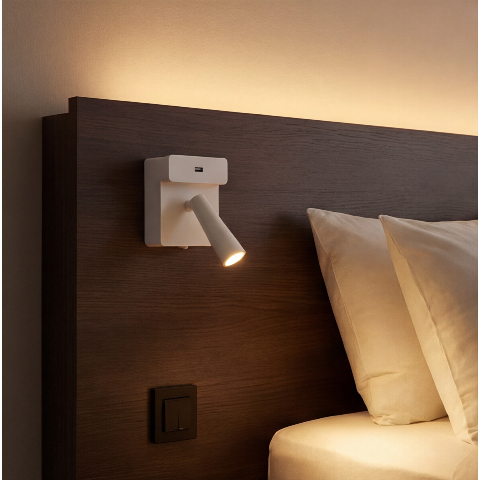 LEDS C4 Luz de lectura Gamma USB LED 3.5 Blanco cálido - 2700K ON-OFF Blanco 123lm