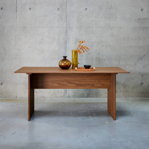 Table à manger rectangulaire décor bois sculpté 4-6 places. 170cm. couleur noyer