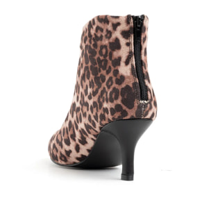 Tronchetto a punta con tacco a spillo - LEOPARDATO