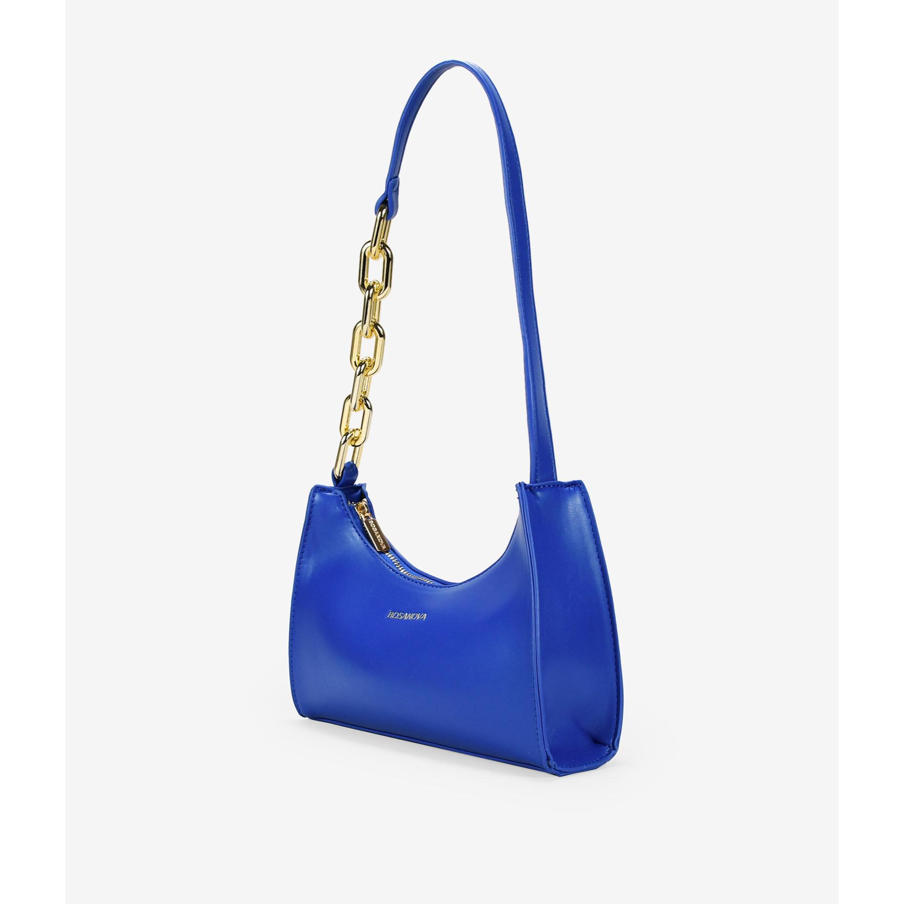 Bolso de hombro azul con cadena