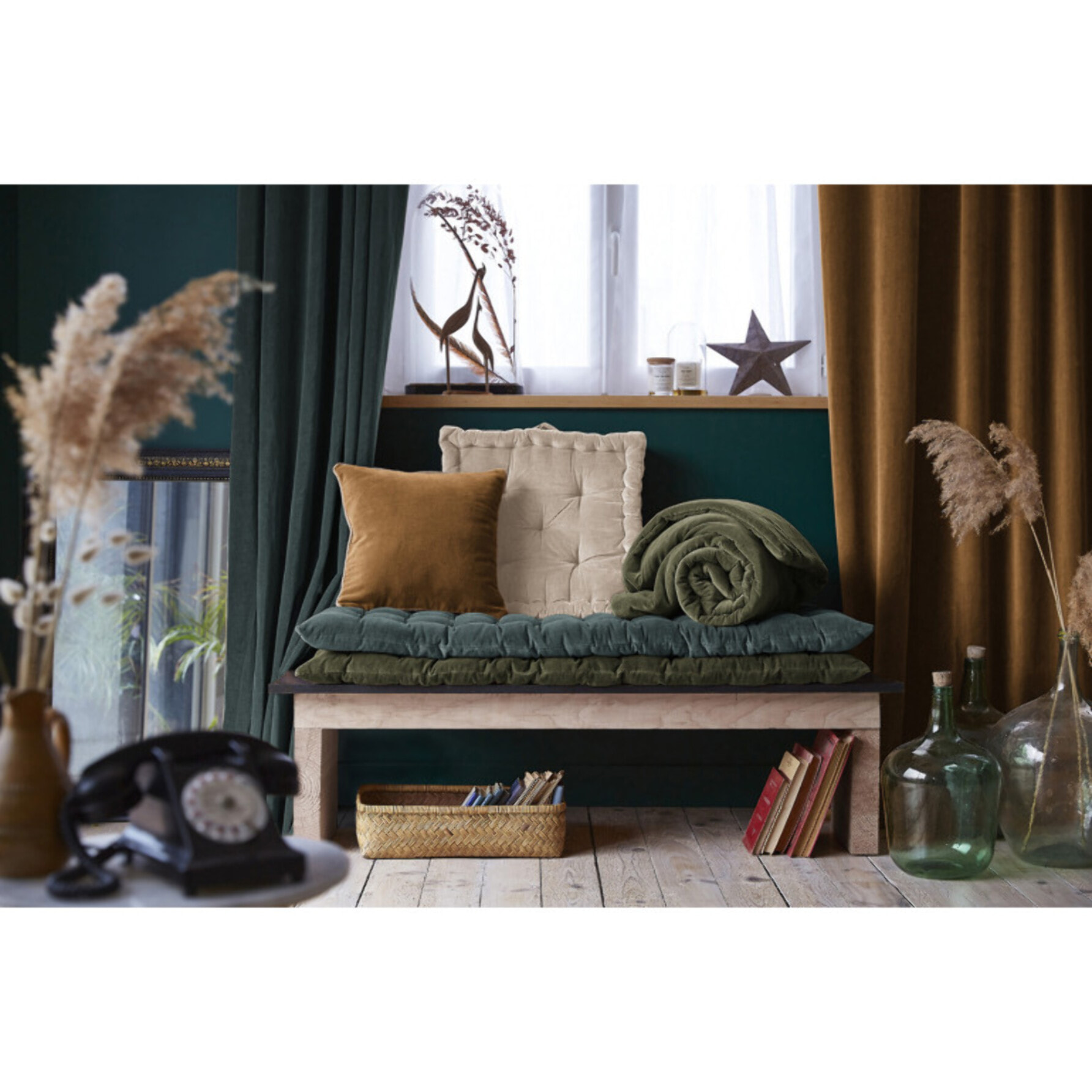 Coussin 45 x 45 cm en velours de coton et passepoil en jute - CESAR