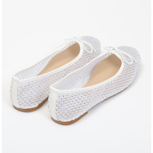 Ballerine in simil pelle traforate con strass