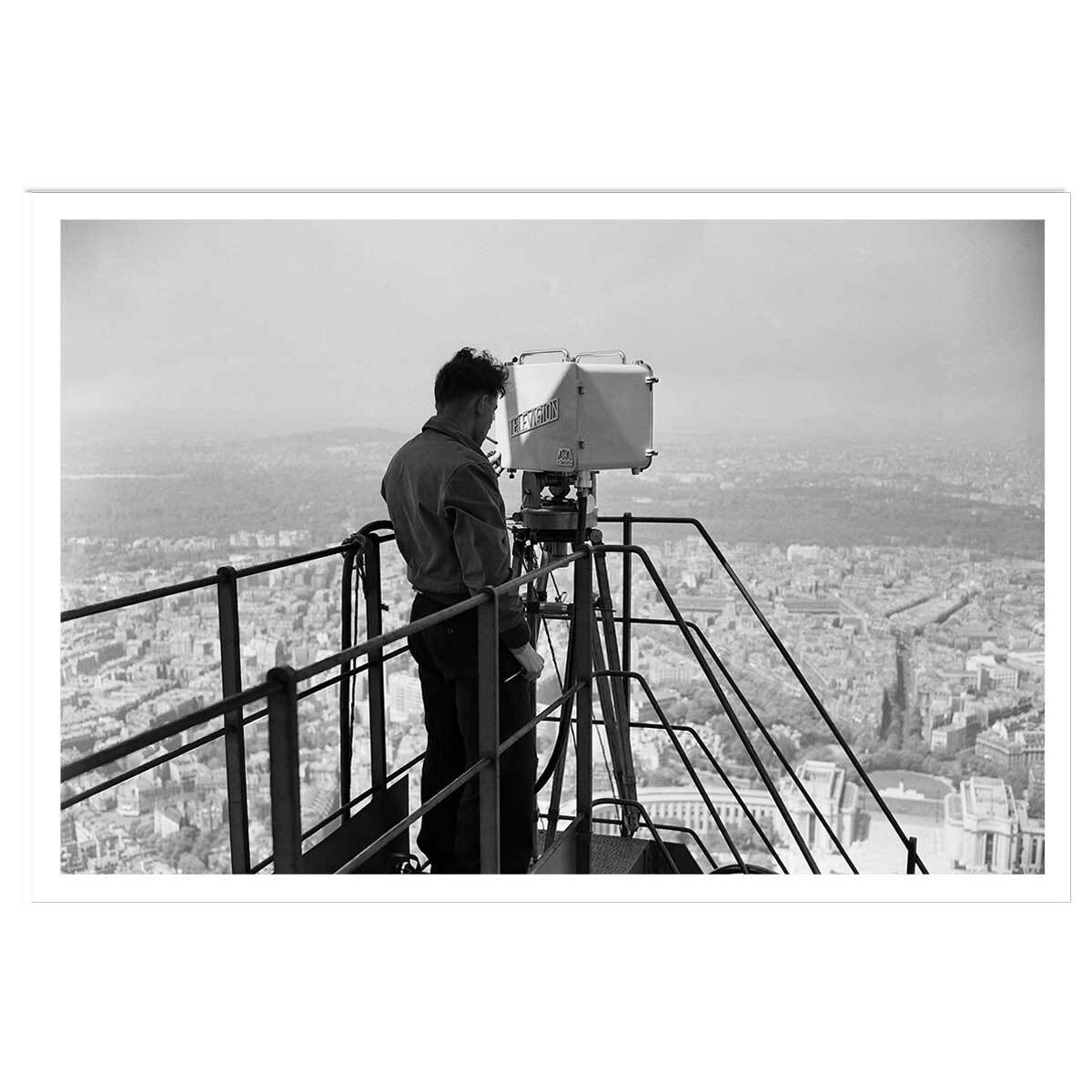 Affiche photo ancienne - Télévision - La Tour Eiffel Affiche seule
