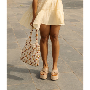 Bolso de hombro beige en macramé con piedras