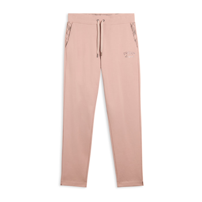 Pantaloni con spacchi laterali sul fondo