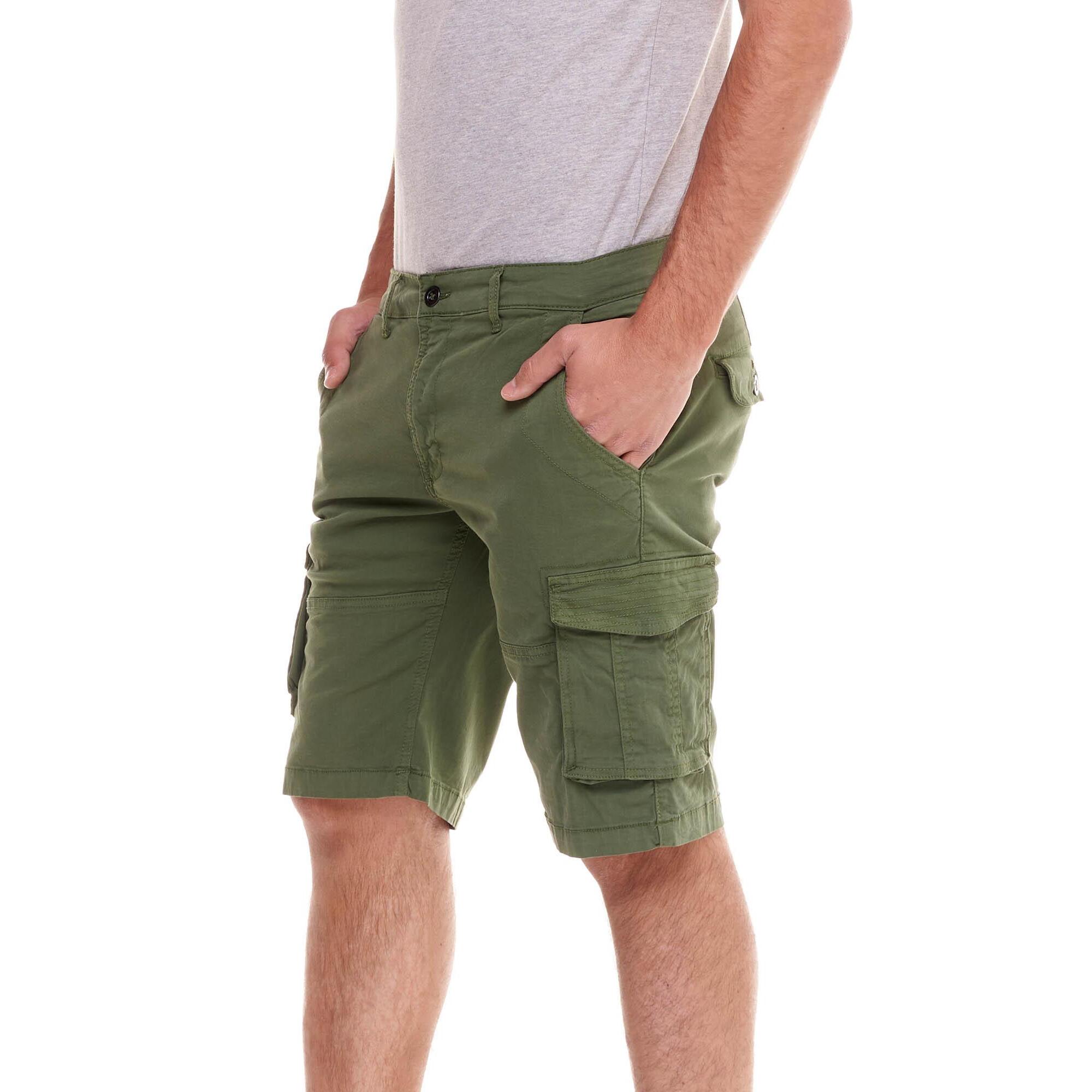 Shorts cargo minimalistas para hombre