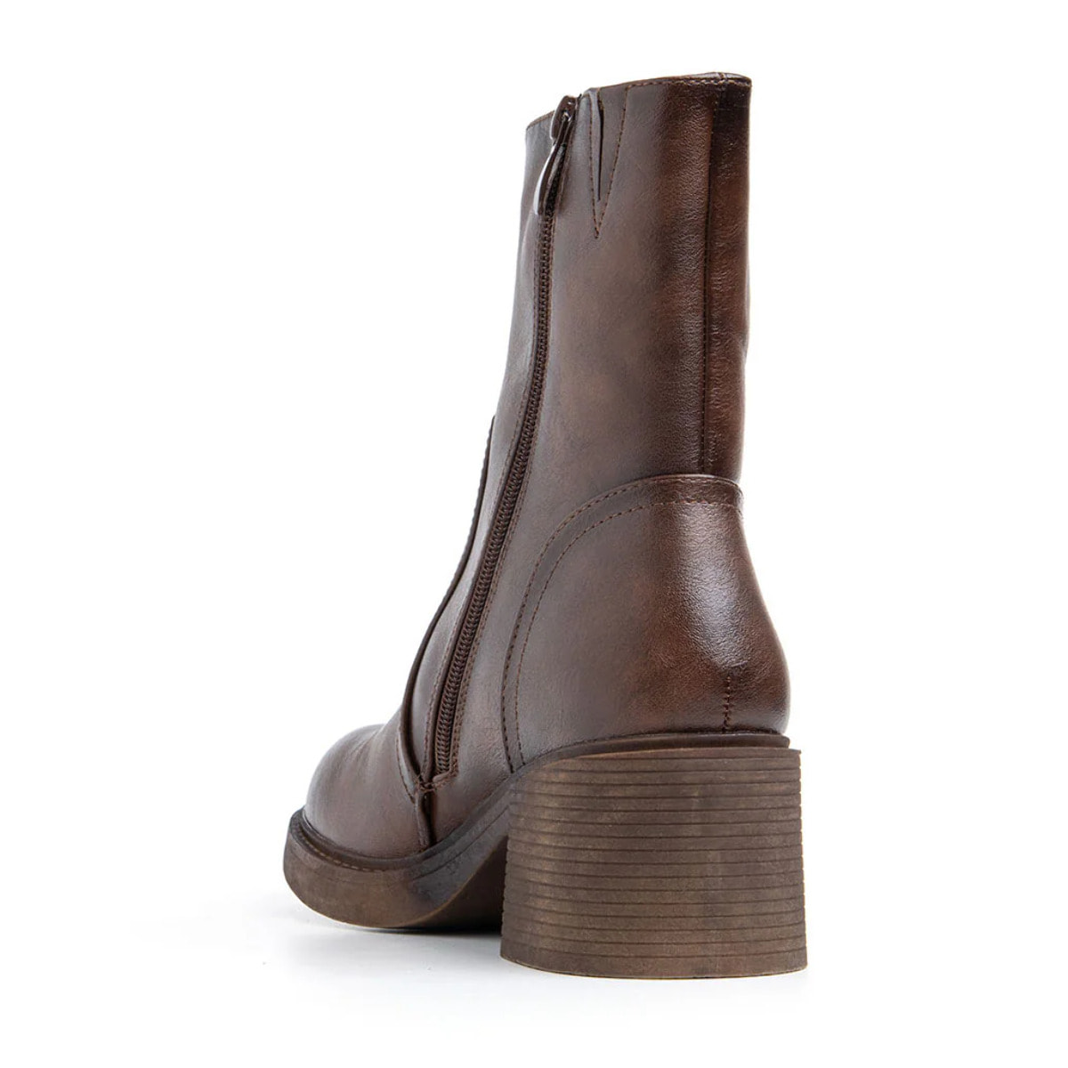 Stivaletto liscio con tacco - CUOIO