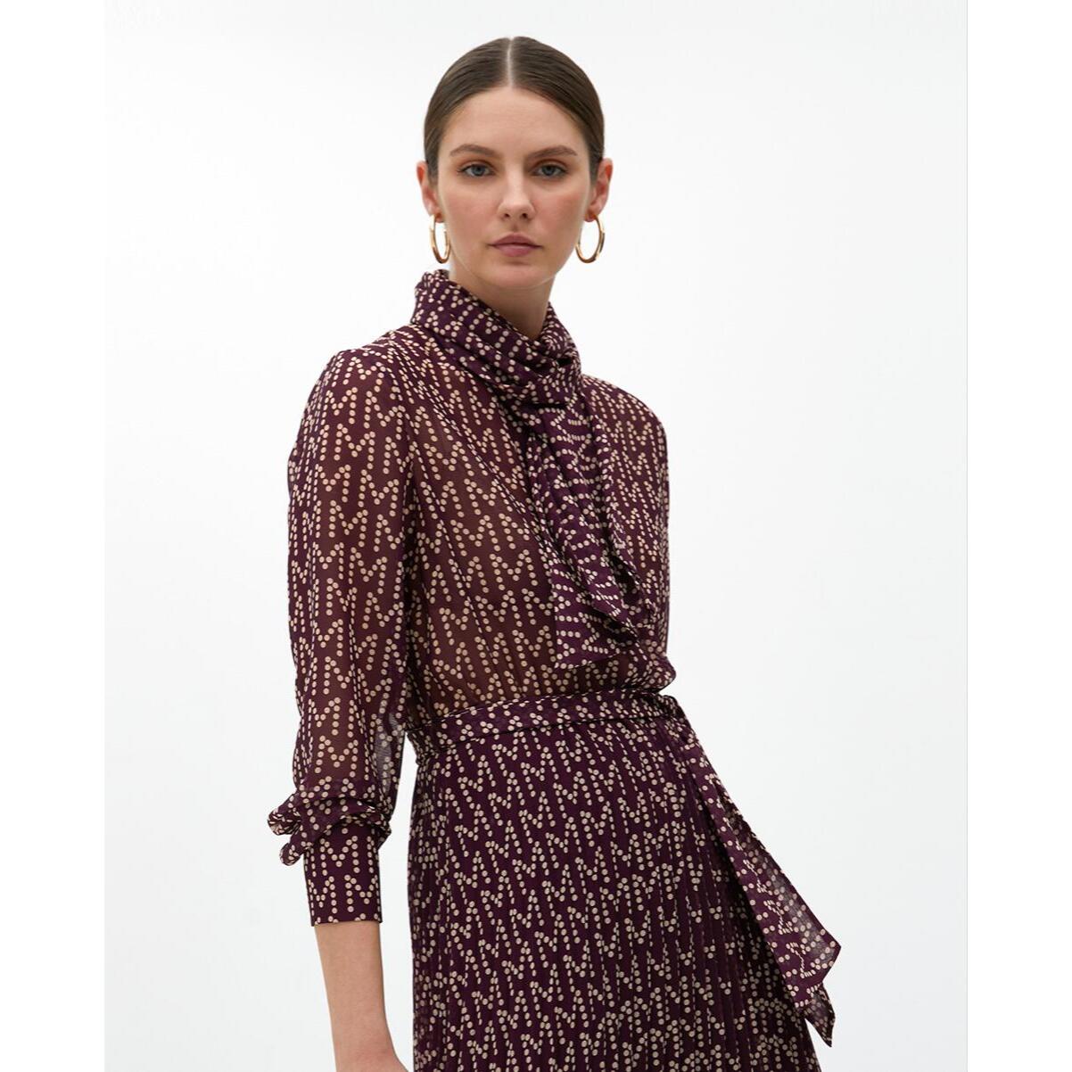 Abito Lungo Plissettato con Logo