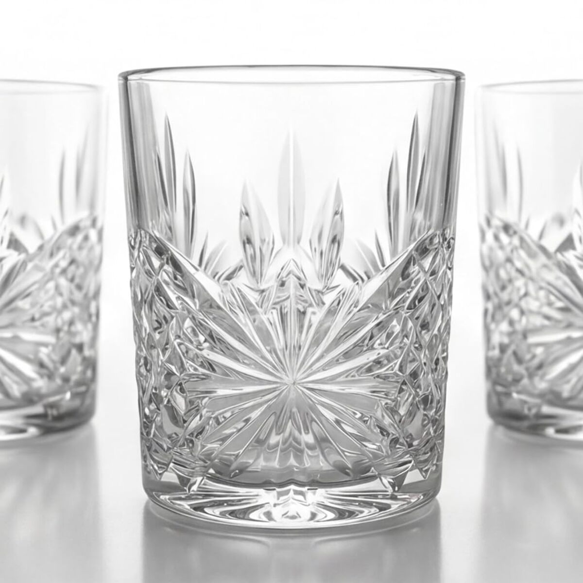 Set 6 bicchieri per acqua in vetro, 31 cl, design moderno ed elegante, bicchieri resistenti per acqua bibite e cocktail, vetro certificato per alimenti senza BPA e piombo, lavabili in lavastoviglie, uso quotidiano e occasioni speciali