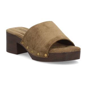 Zueco mujer tacón cómodo verano con tachuelas