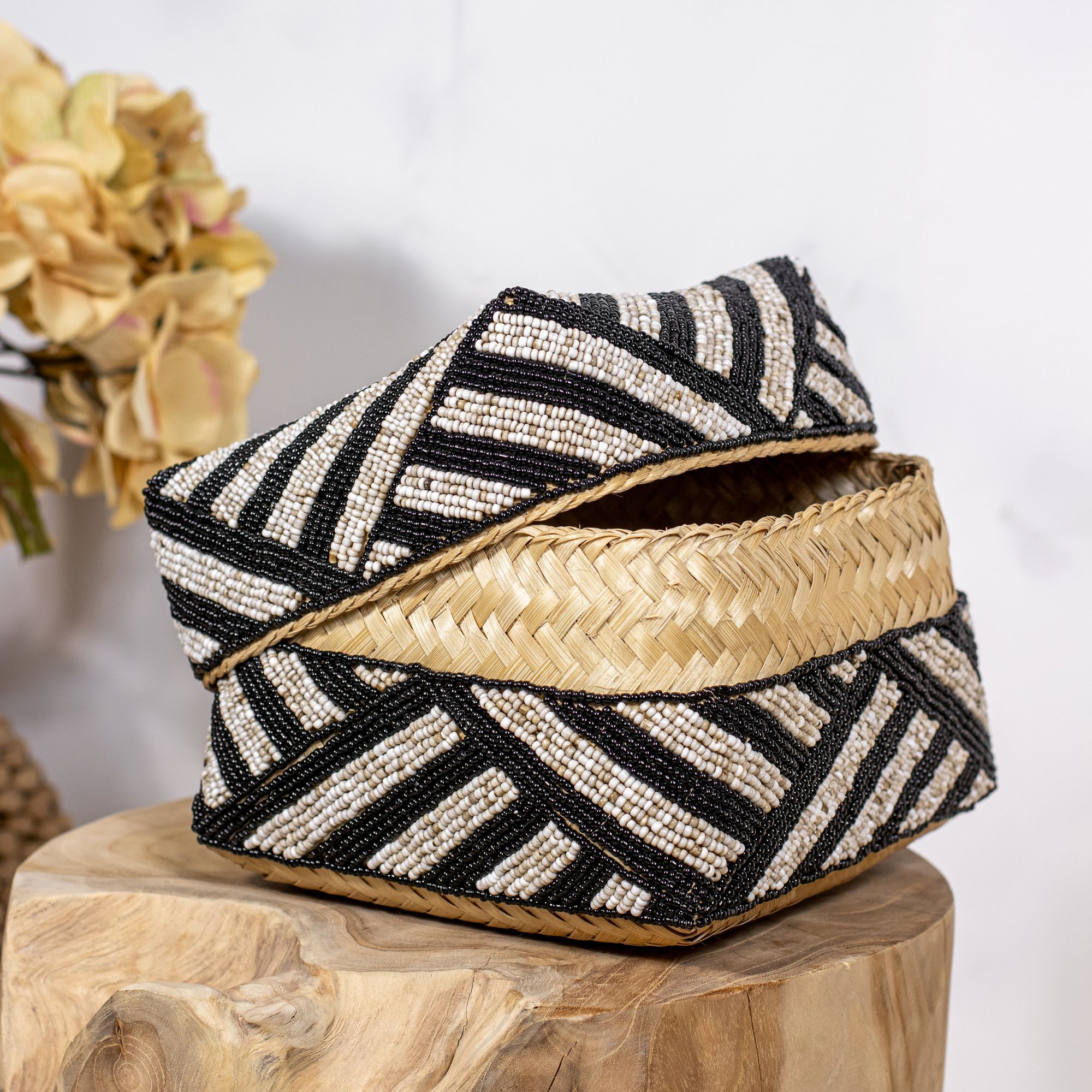 Boite en bambou ornée de perles 20cm BAO