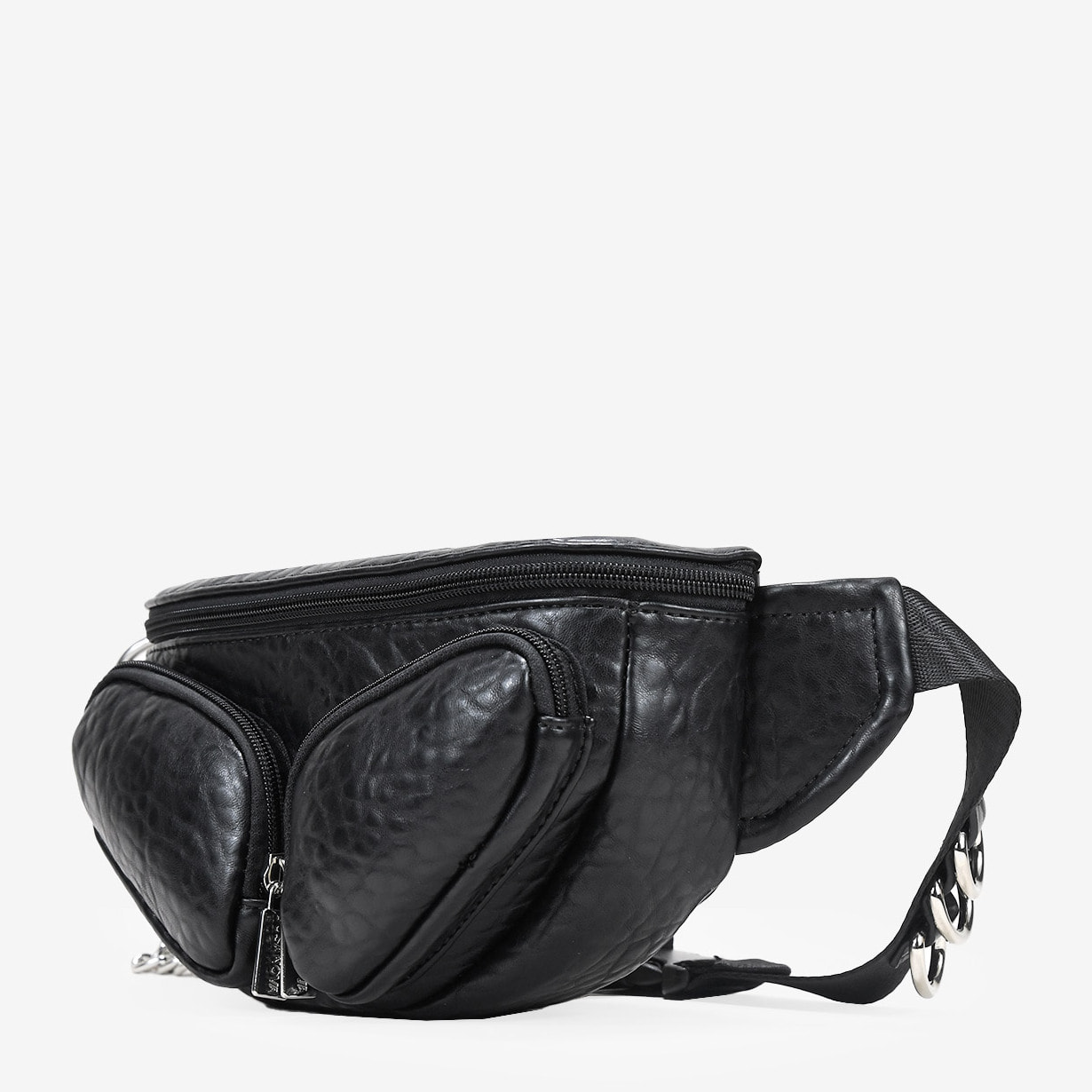 Riñonera negra con cadena