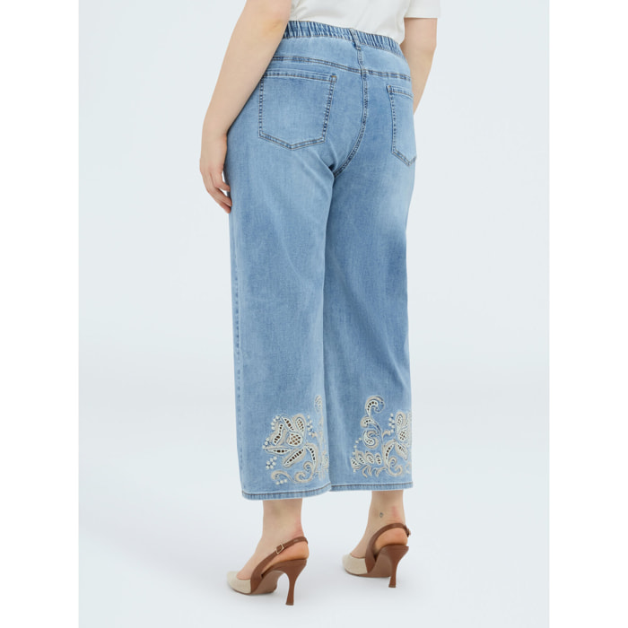 Fiorella Rubino - Jeans cropped con ricamo floreale - Azzurro