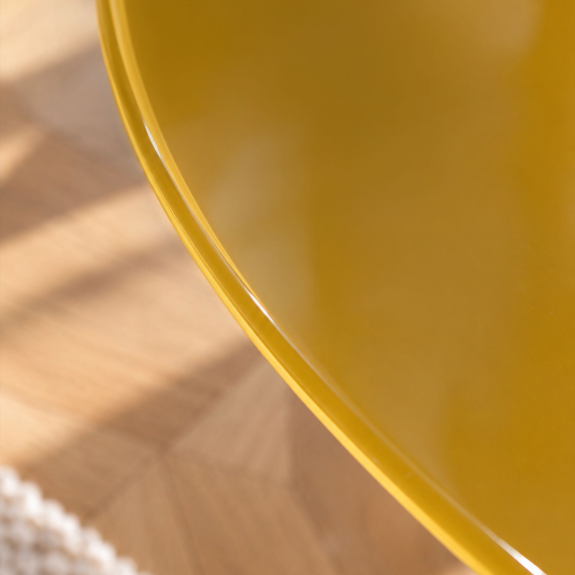 Table basse ronde en verre ocre  ELOA