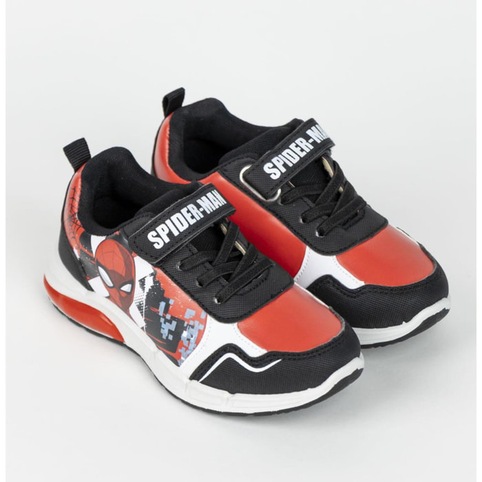 Zapatilla deportiva infantil suela ligera con luces "Spiderman"