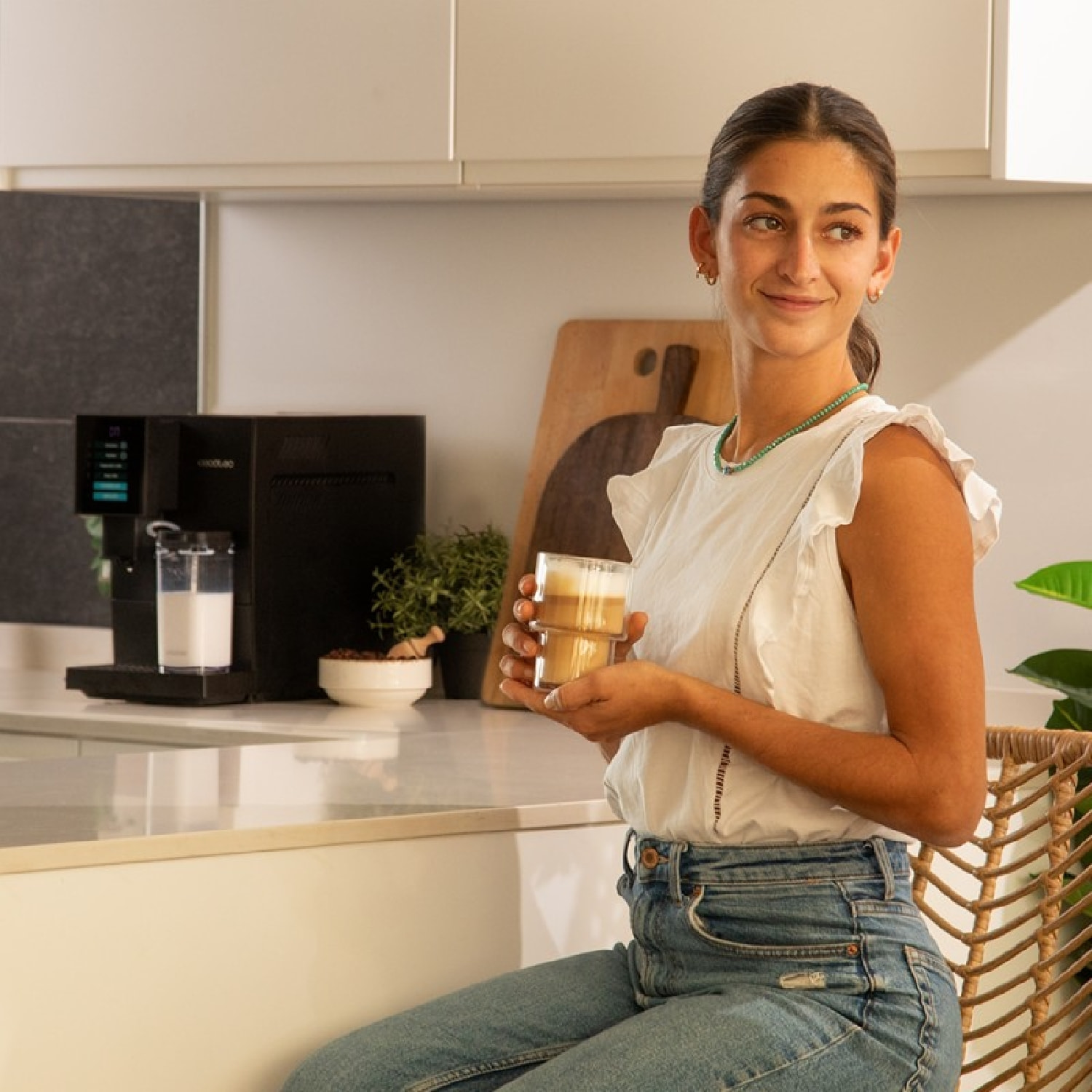 Cecotec Cafetera Superautomática Cremmaet Compactccino Black