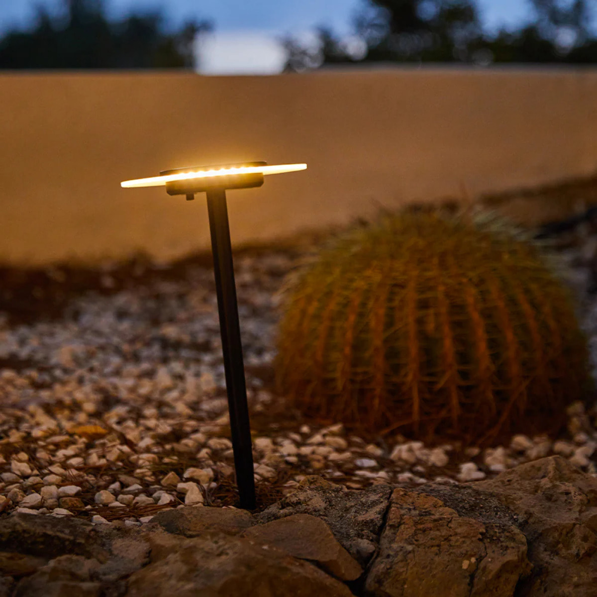 2 Balise solaire à piquer UFO H35CM
