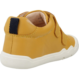 Zapatos Niño de la marca GEOX  modelo B TUTIM Yellow