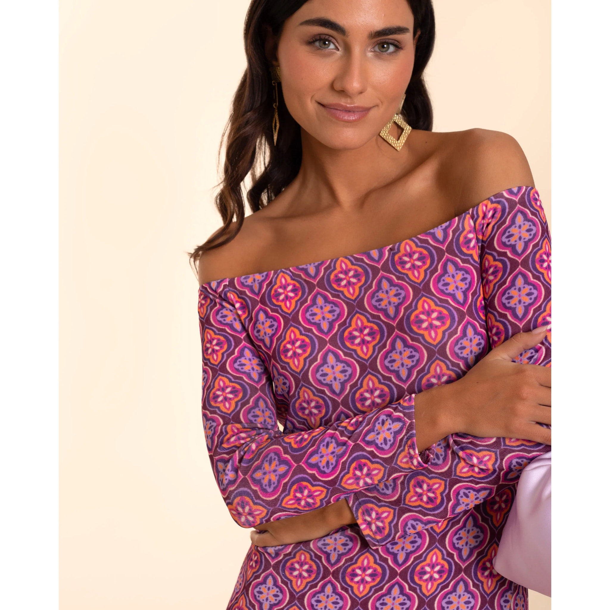 Vestido midi con escote bardot