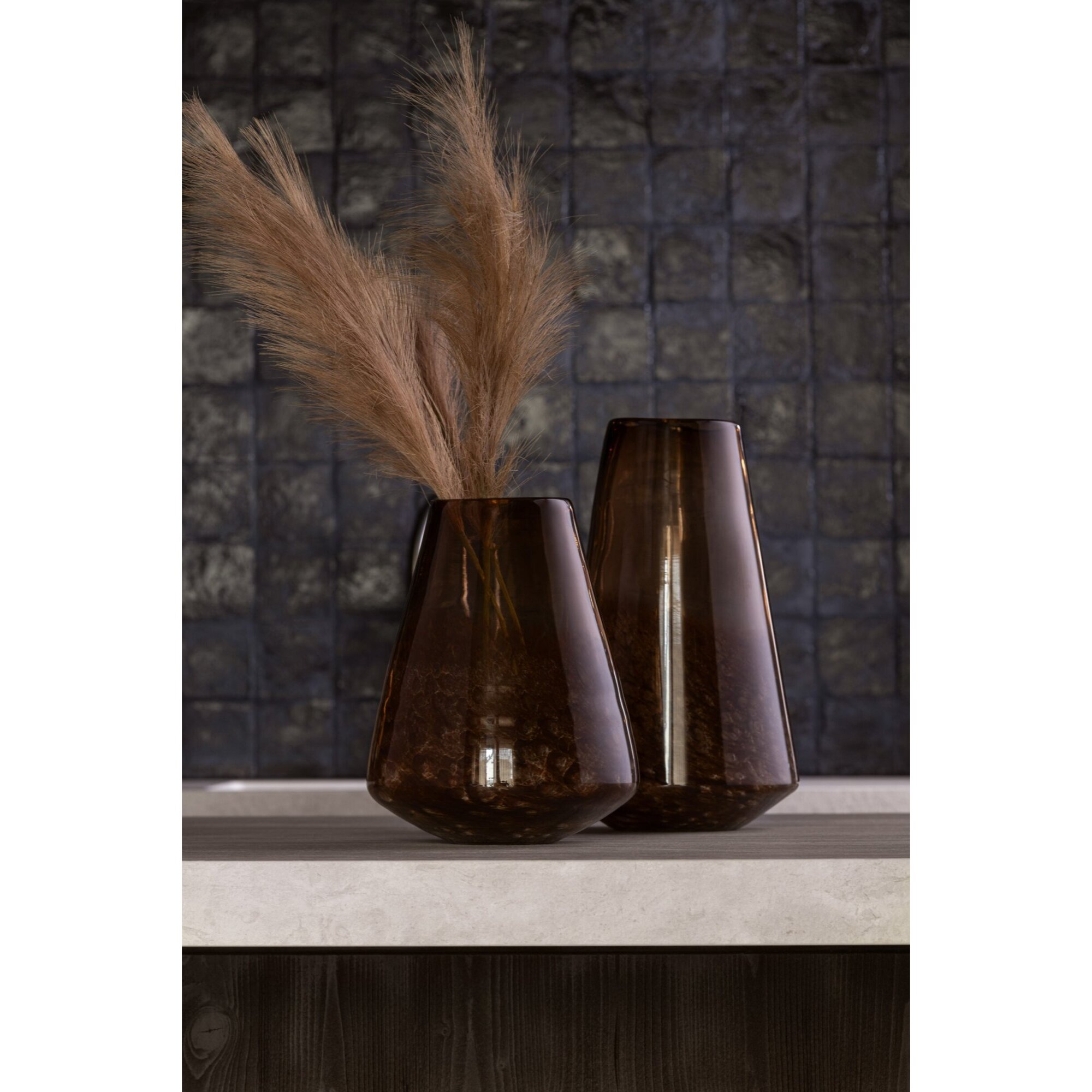 J-Line vase Cone - verre - brun foncé - large - Ø 21.5 cm