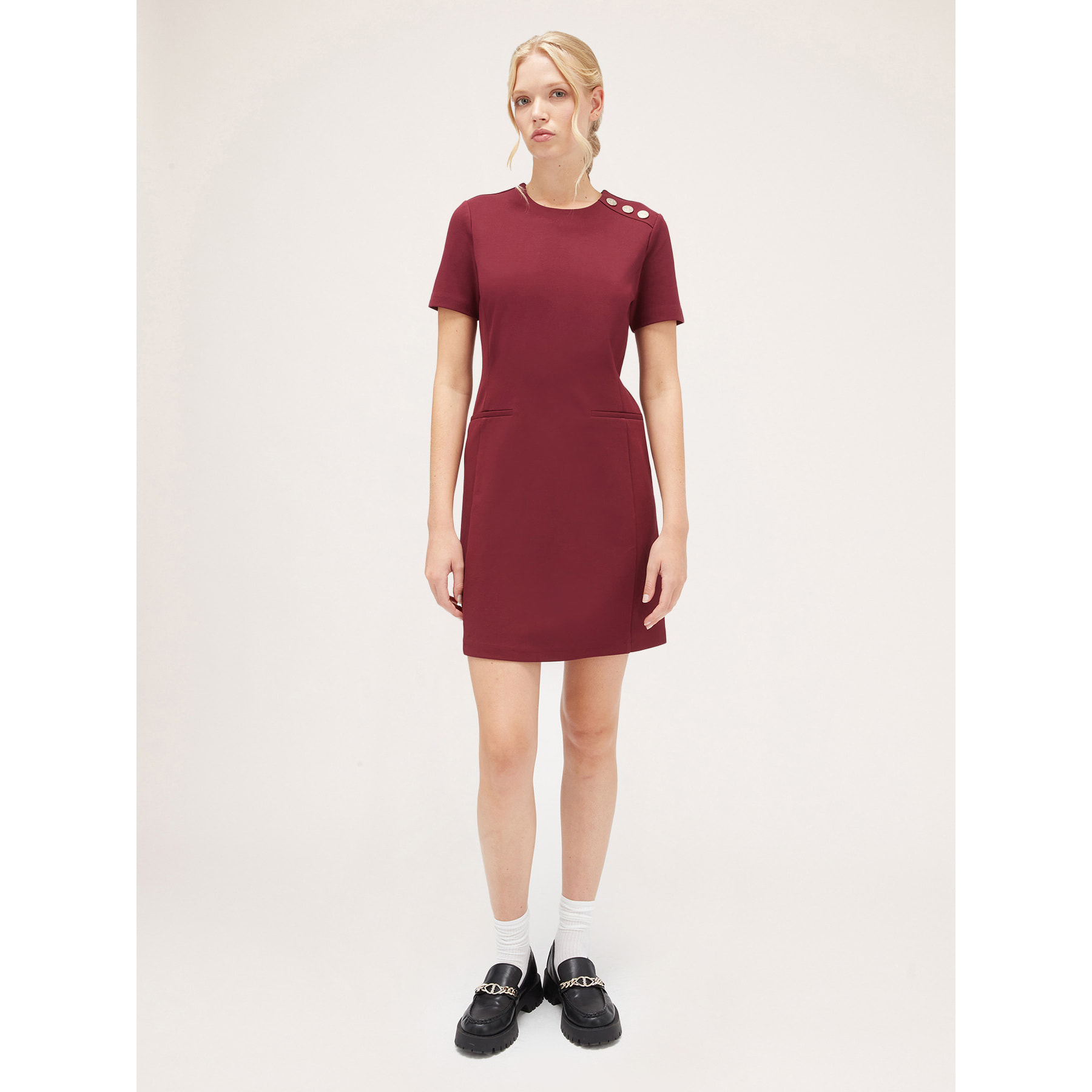 Motivi - Vestido mini con detalle de botones - Burgundy