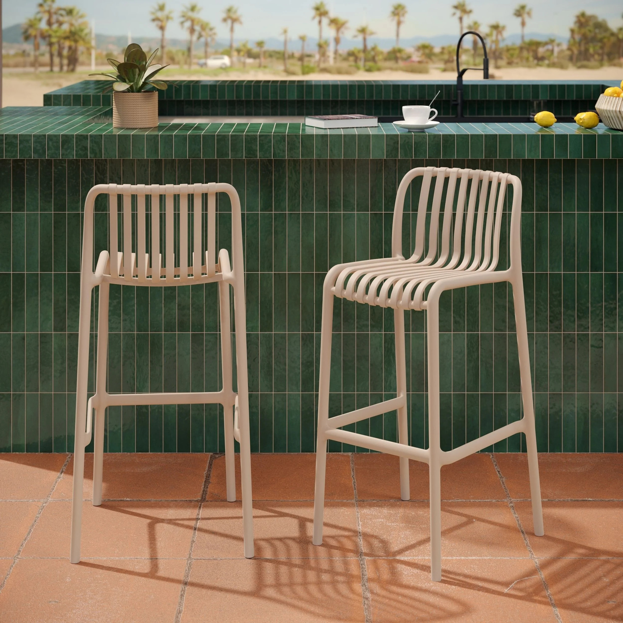 Lot de 2 chaises de bar de jardin 76 cm en plastique beige - Duli