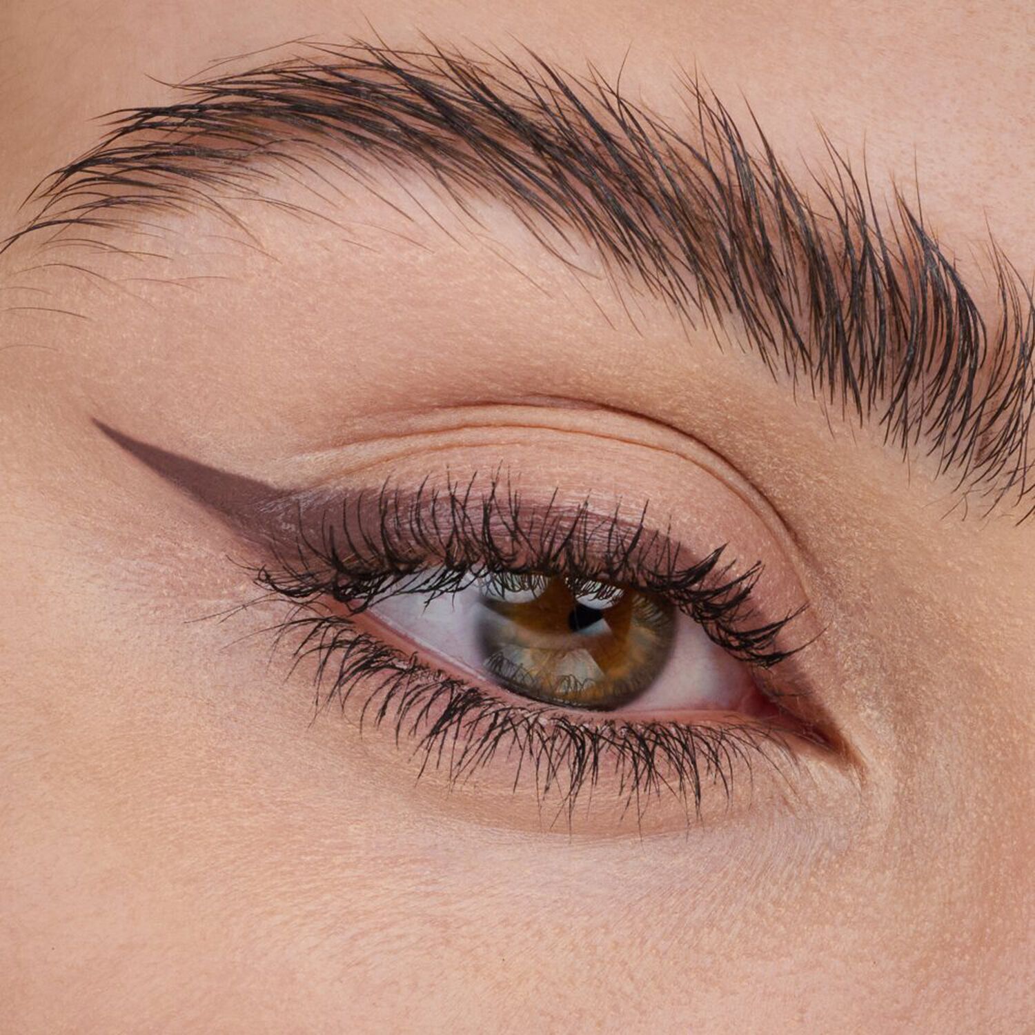 Calligraph Artist Matte Liner - Eyeliner Feutre Haute Couvrance