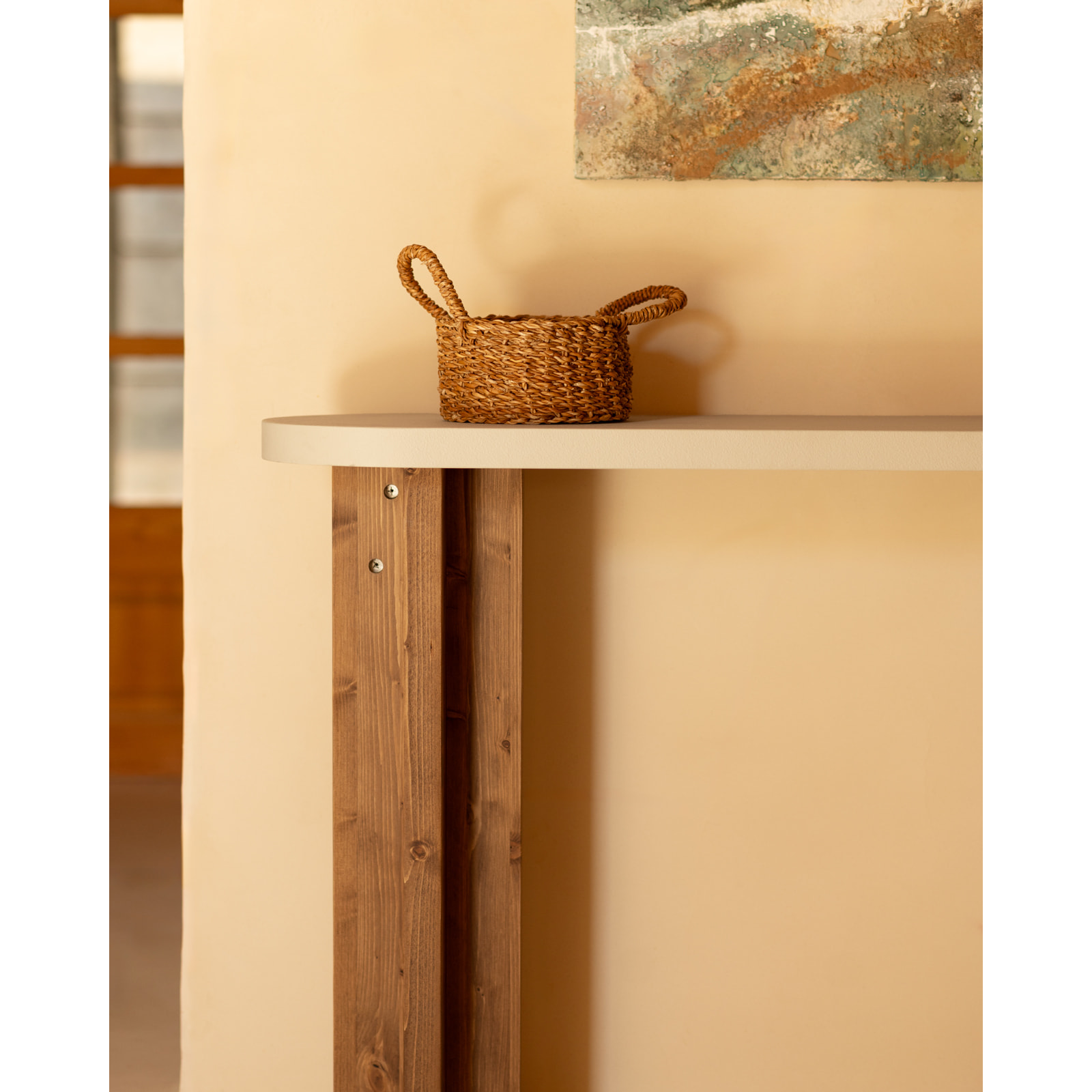 Console en microciment et pieds en bois ton chêne foncé de 120x80cm Hauteur: 35 Longueur: 120 Largeur: 80