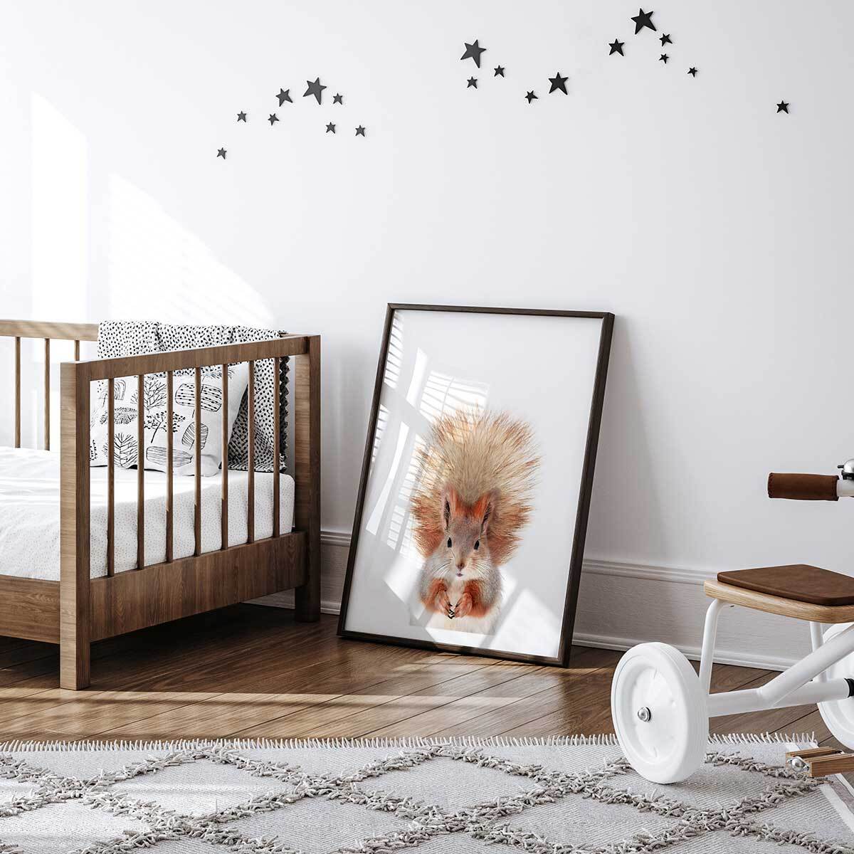 Affiche enfant bébé ecureuil  Affiche + cadre en bois - Noir