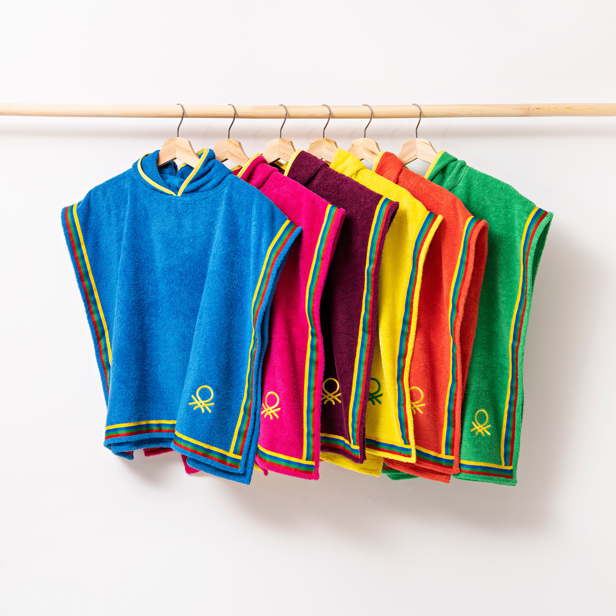 Poncho de niño benetton verde