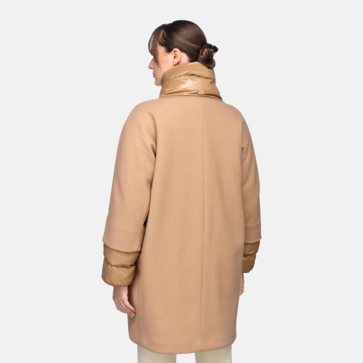 Abrigos Mujer de la marca GEOX  modelo W DIAMANTA MARRON CLARO