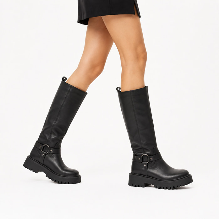 Stivaletto in vera pelle con tacco e fascia elastica