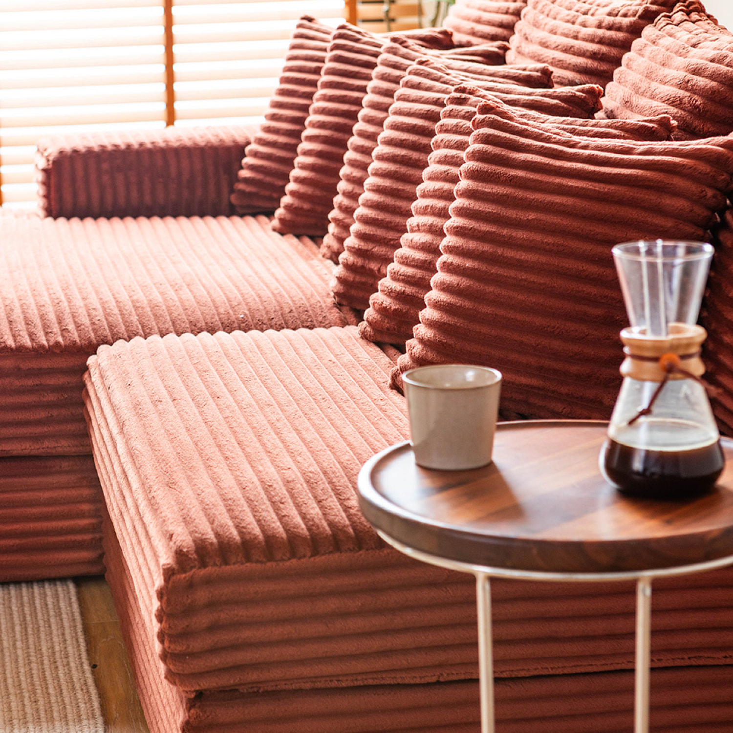 KENDARI Canapé d'angle 2/3 places assise profonde en velours côtelé terracotta