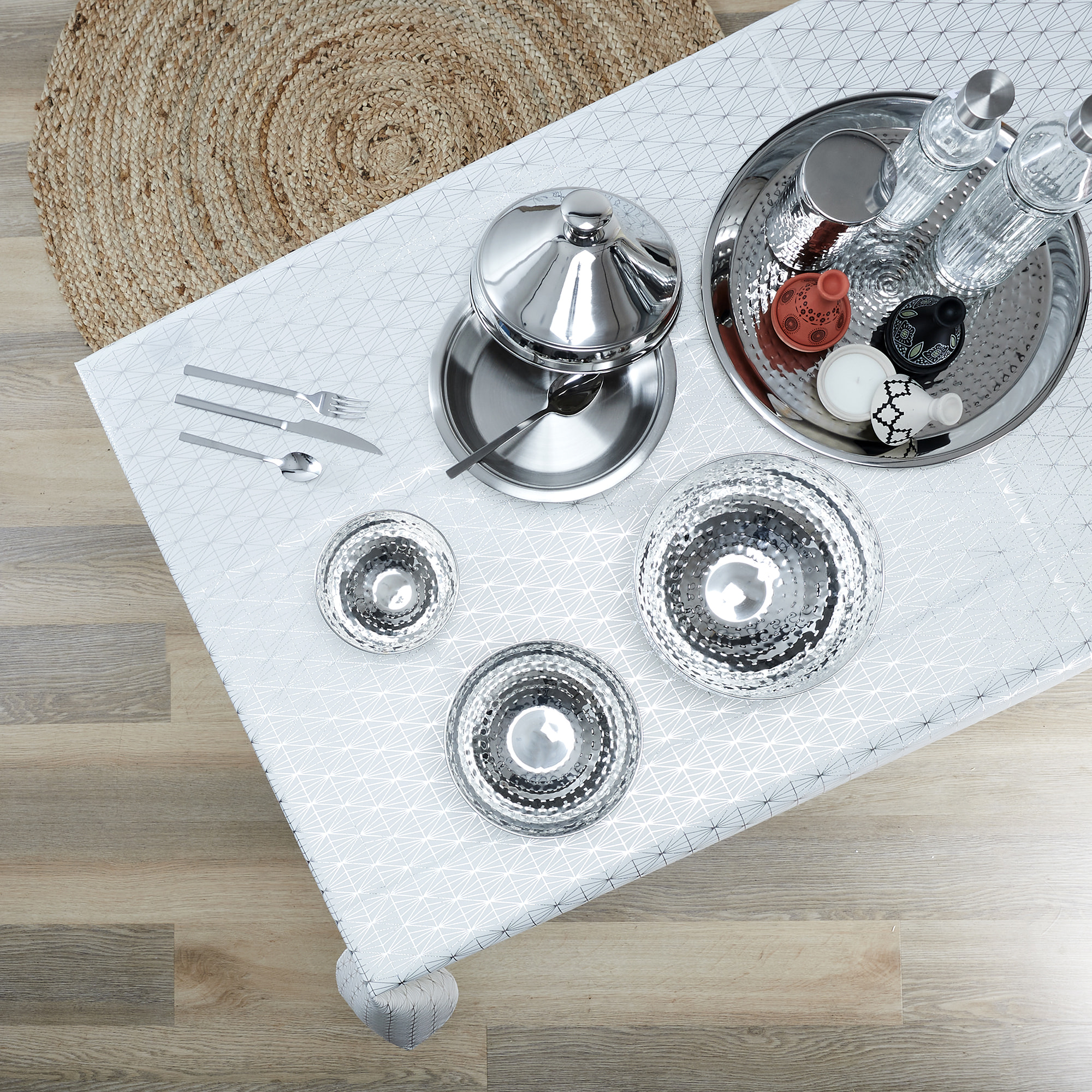 Nappe Motif Geometrique Argente 140x250cm