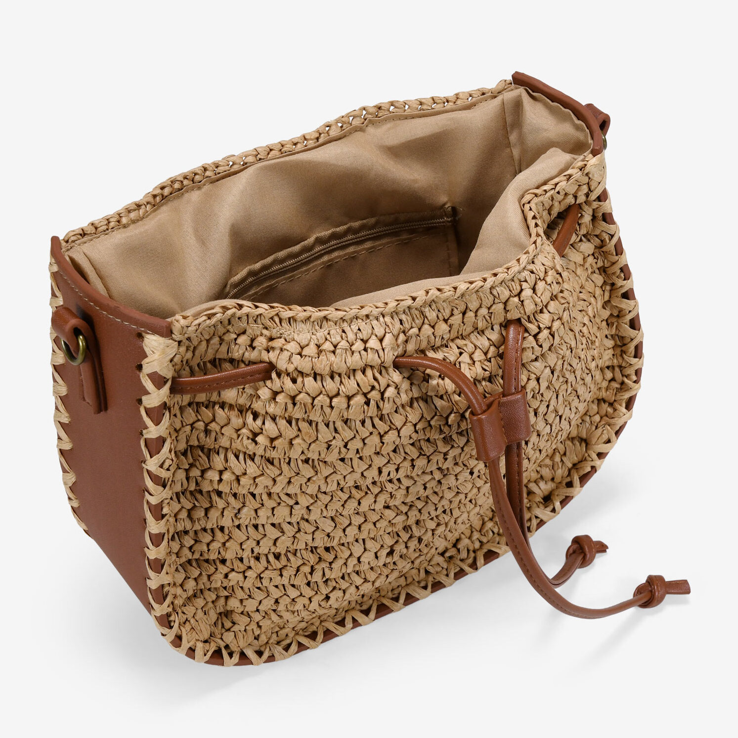 Bolso bandolera tostado en rafia