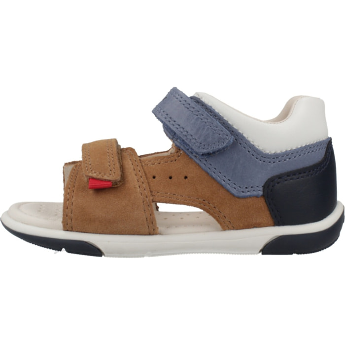 Sandalias Niño de la marca GEOX  modelo B SANDAL ZAPITO BOY MARRON