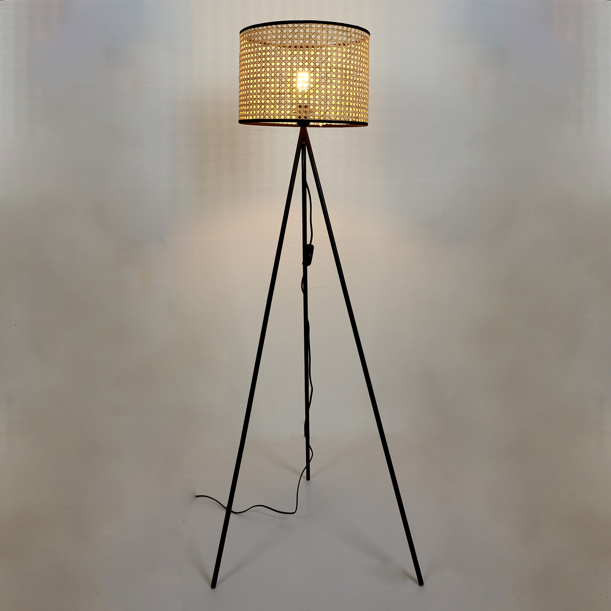 Lampadaire Cannage