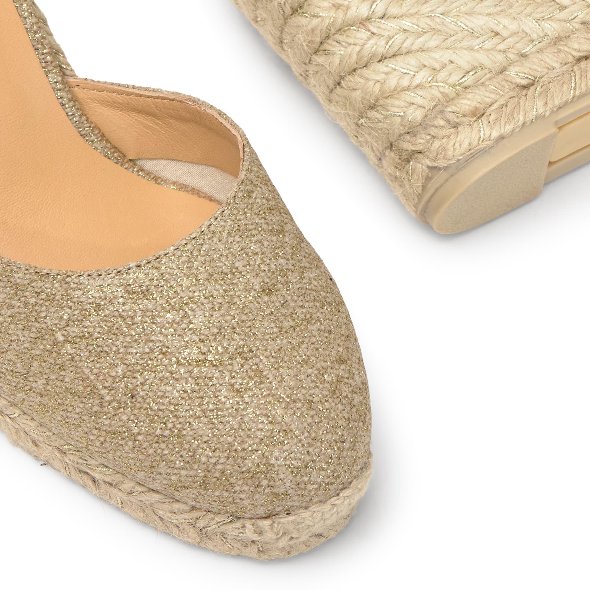 Alpargatas de cuña de mujer Carina en lino metalizado, cierre mediante lazada