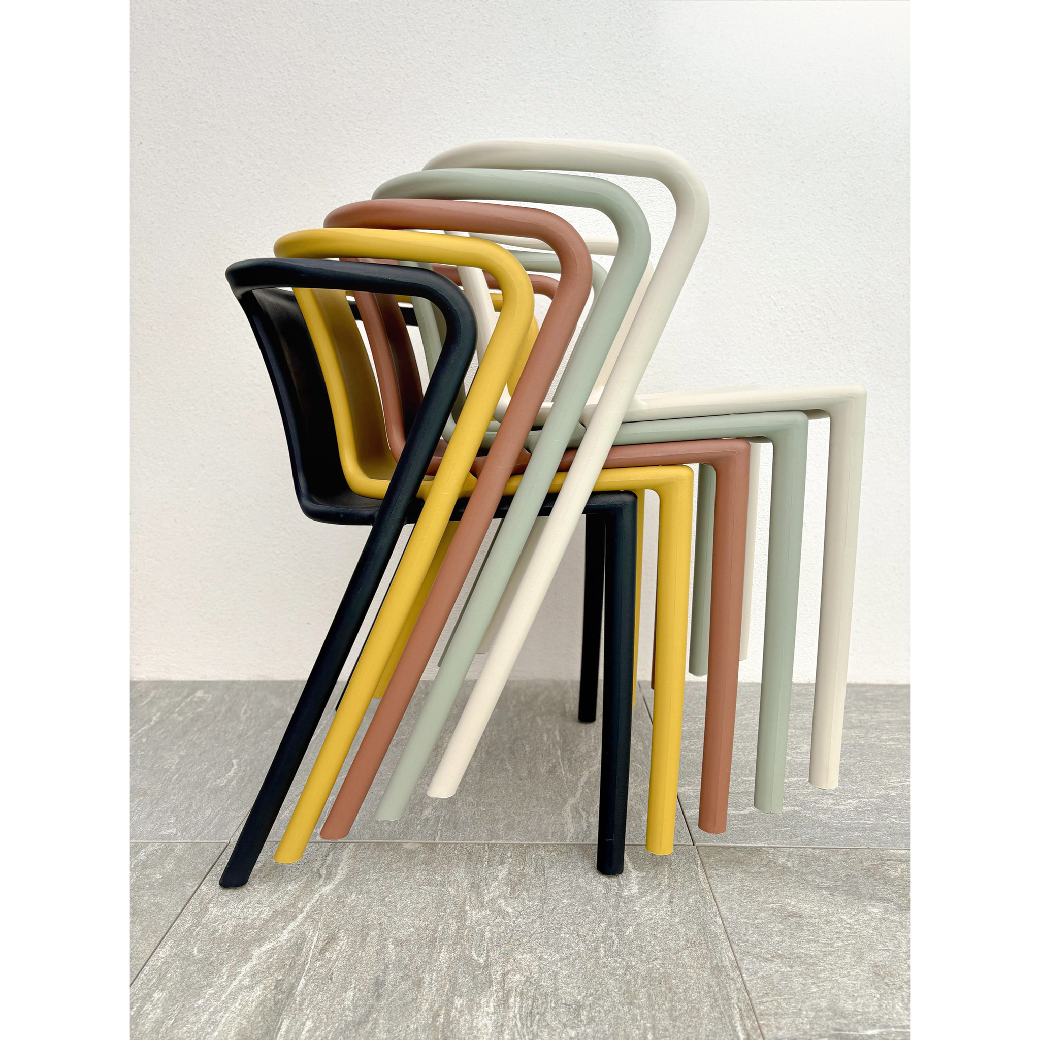 DIEGO - Lot de 2 fauteuils de jardin empilables en Polypropylène vert olive
