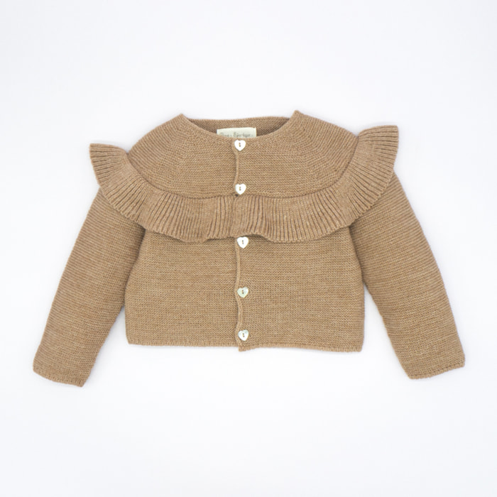 CHAQUETA VOLANTE BOTONES CORAZÓN CAMEL