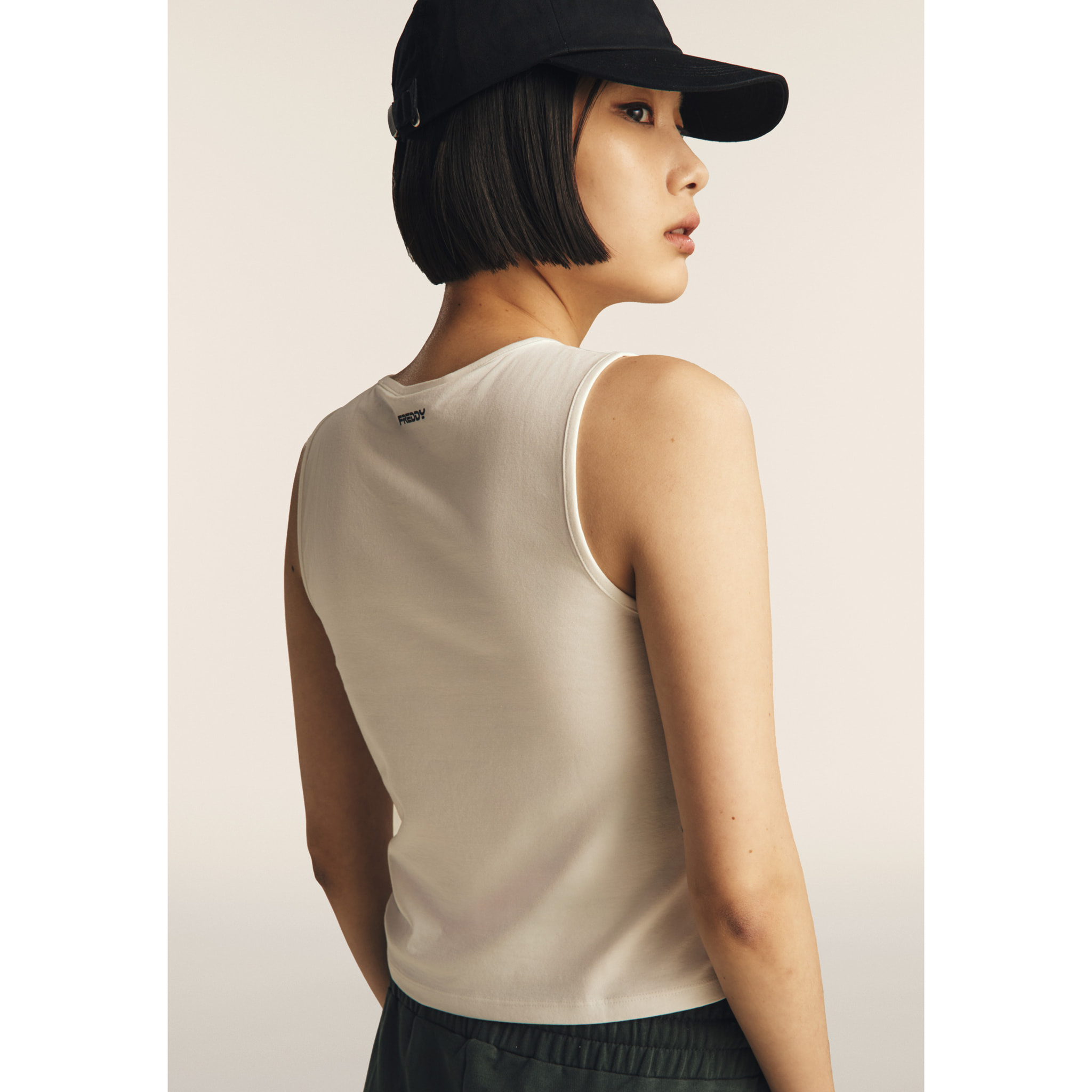 Canotta cropped slim fit con stampa Mickey Mouse