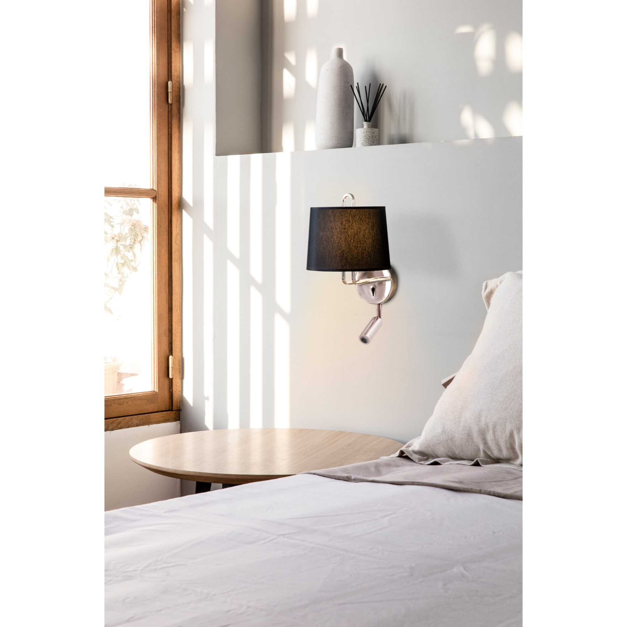 MONTREAL Lampe applique avec lecteur chrome/noire