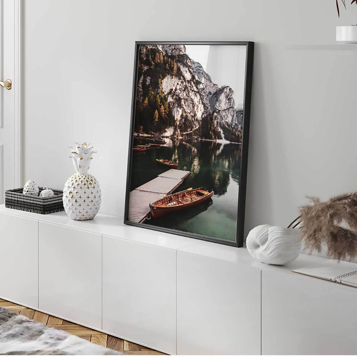 Affiche encadrée lac de montagne et barques en bois Affiche + cadre en métal - Noir