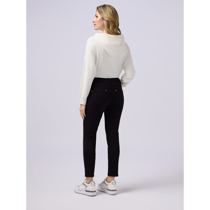 Oltre - Pantaloni skinny in cotone e tencel con bottone gioiello - Nero