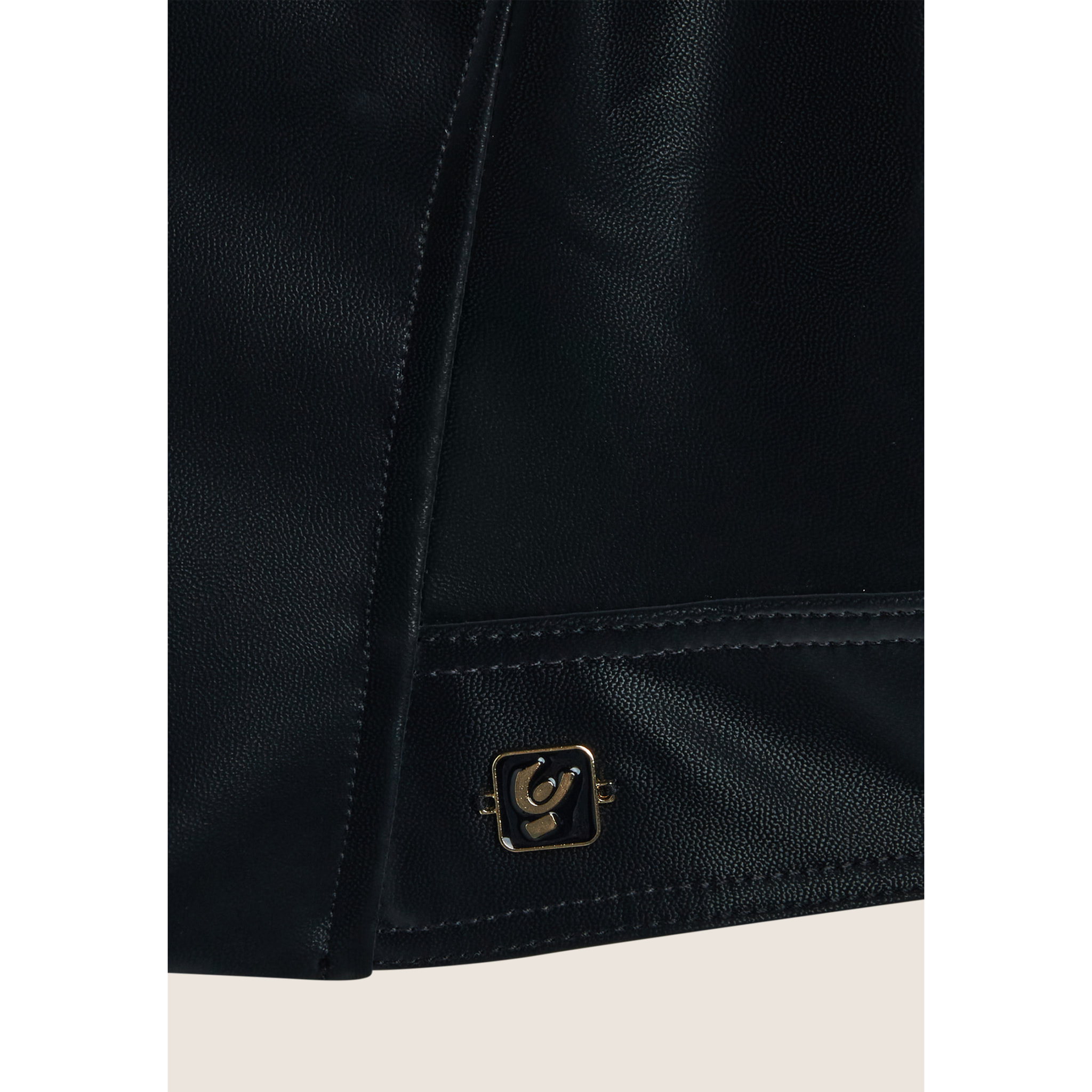 Giacca corta con zip da donna in similpelle lucida