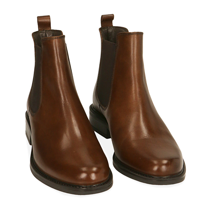 Chelsea boots cognac in pelle, tacco 3,5 cm