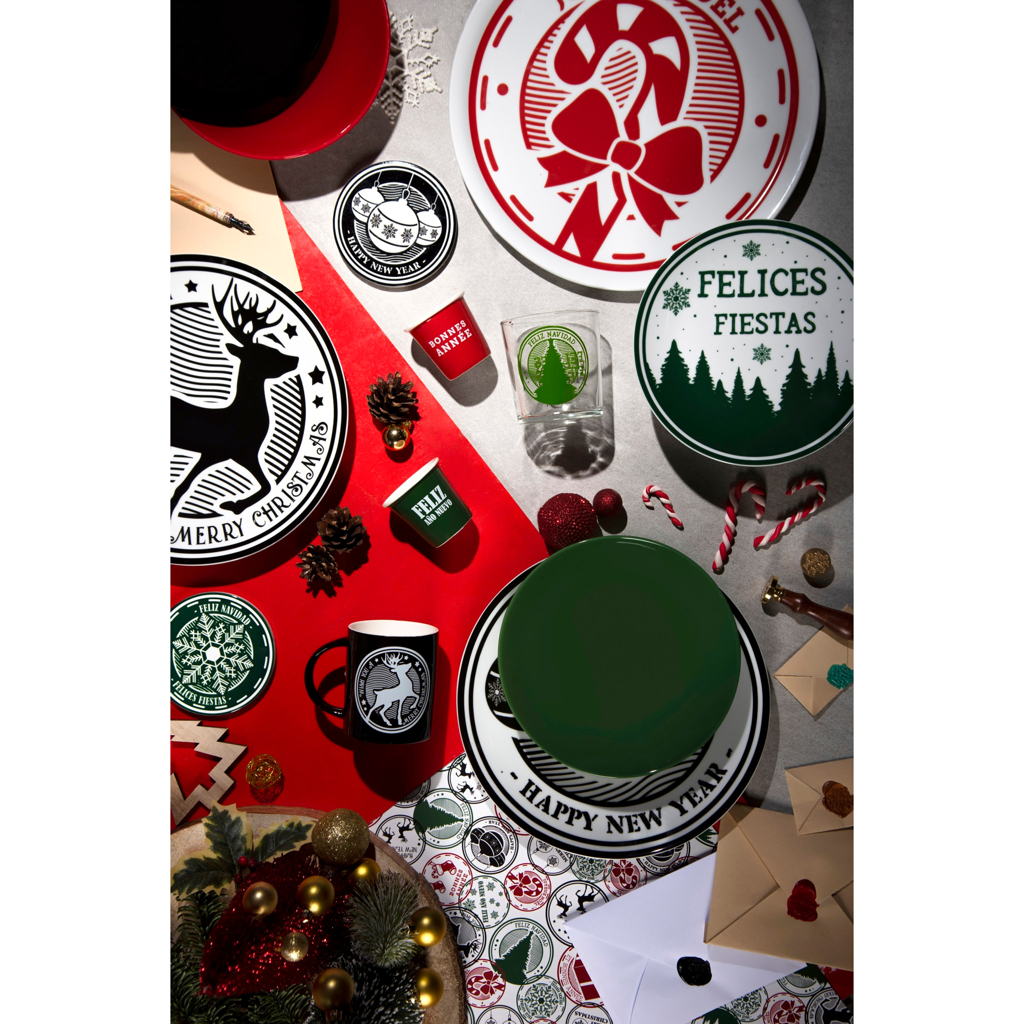 Servizio piatti 18 pezzi Excelsa - Christmas Stamp, porcellana e stoneware multicolore