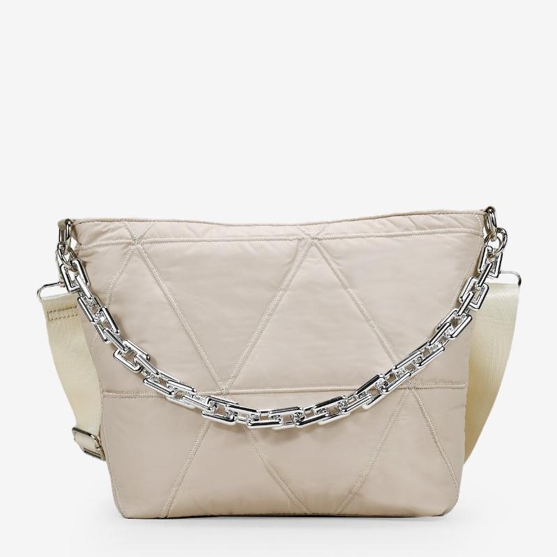 Bolso bandolera beige con acolchado